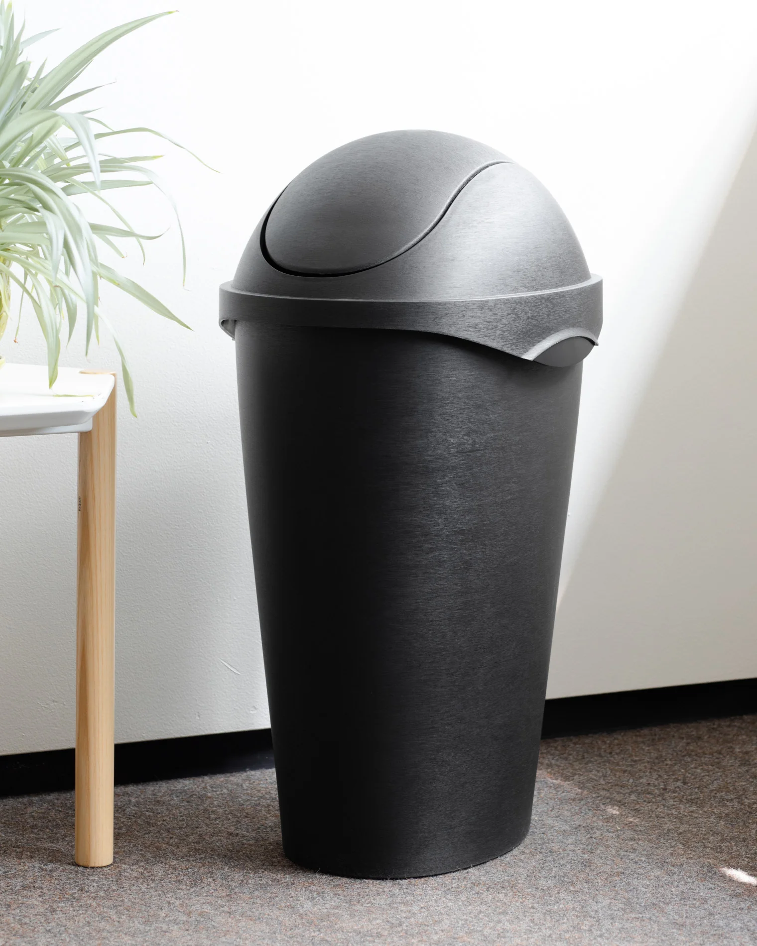 Swinger Trash Can - Image 5